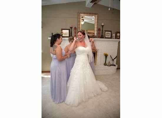 May I see your wedding portraits? (For those who are already married)