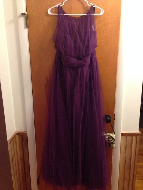 Can't find pix of the back of this dress! ugh HELP!