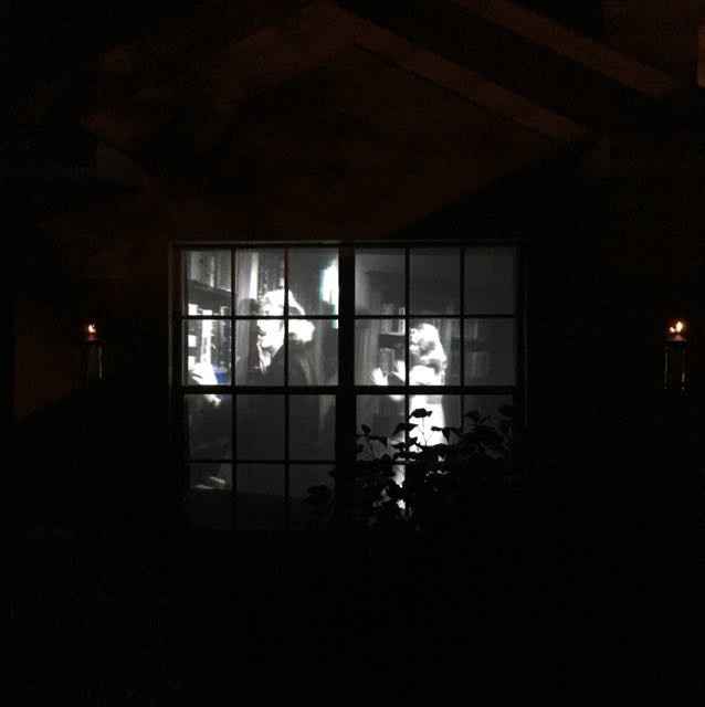 NWR Poll: Do you decorate your home for holidays?