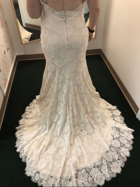 Who else loves lace?  Show off your lace dresses and/or veils! 2