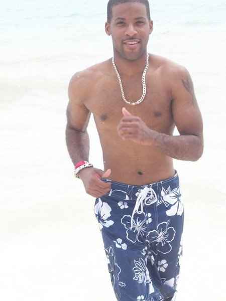 Who loves u ;) show us your FH or Hubby