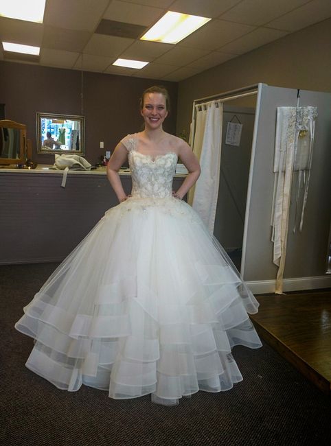 Had my 2nd fitting, won't see my dress again until the week before!!!
