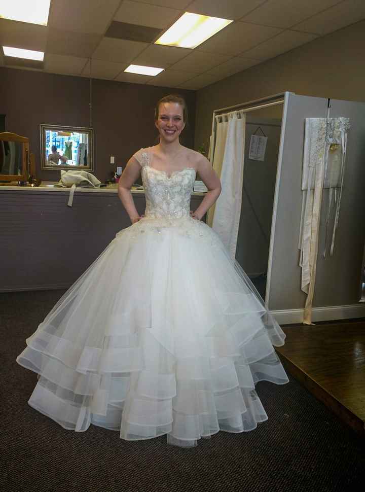 Had my 2nd fitting, won't see my dress again until the week before!!!