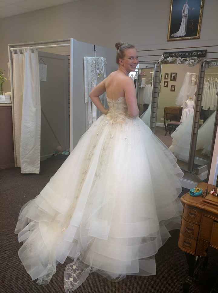 Had my 2nd fitting, won't see my dress again until the week before!!!
