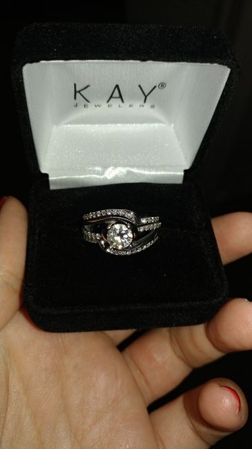 Went shopping for wedding band!!