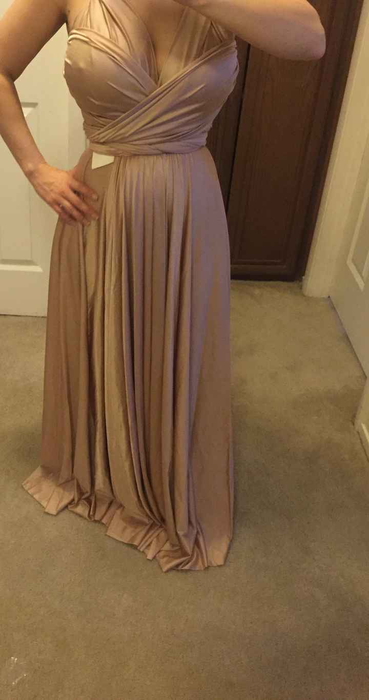 Change out of bridemaid's dress after dinner?