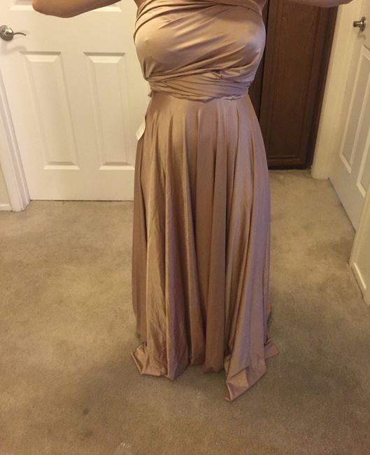 Change out of bridemaid's dress after dinner?