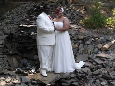 Let's see all of the bride's with their grooms!