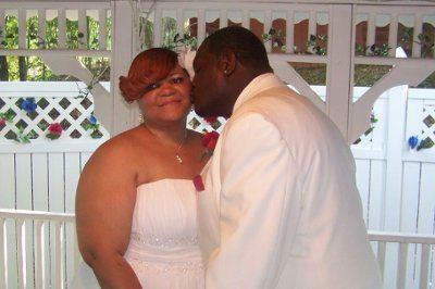 OFFICIALLY MRS. BROWN!!!!!!!!!!!!!!!!!!!!!!!!! **PICS**