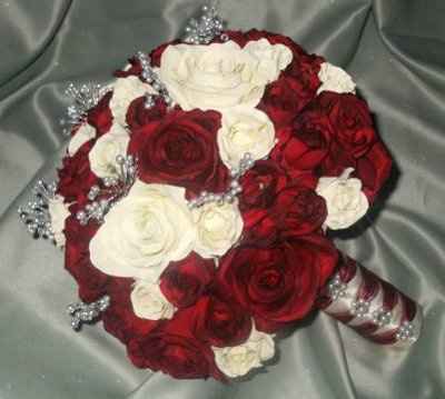 Found my bouquet....FINALLY!!! **PICS**