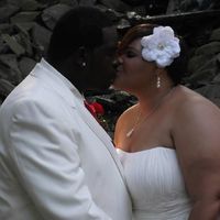 Let's see all of the bride's with their grooms!