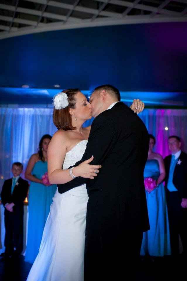 Show off here!  What do you/did you love best about your wedding?  Post pics!  :)