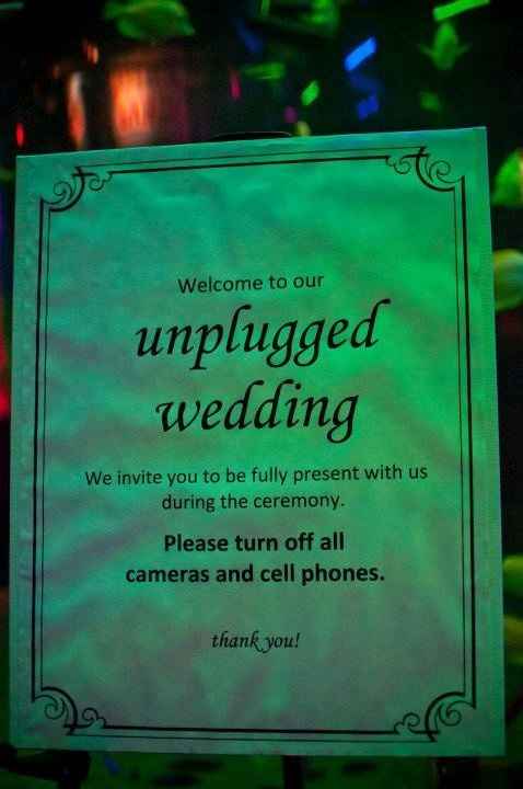 Who's having a Unplugged Wedding??