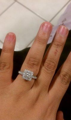 Alright ladies! Let's see those gorgeous rings...