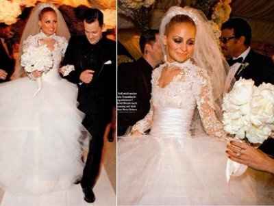 I need help finding a dress like this please! If not do i need to do get a custome dress?