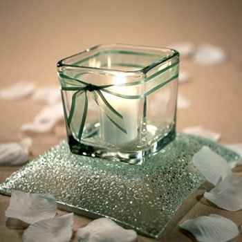 Is anyone not using real flowers at all? Help! Where are you Hayley C?