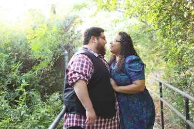 May I present to you our engagement pictures:)!!!!