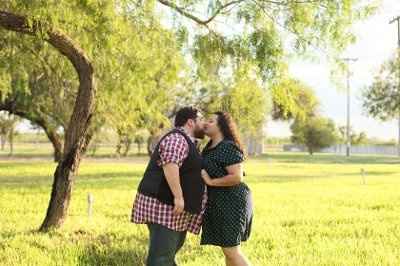 May I present to you our engagement pictures:)!!!!