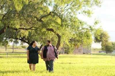 May I present to you our engagement pictures:)!!!!