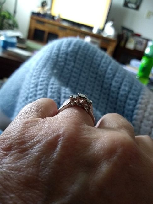 help my engagement ring Broke!!!! 3