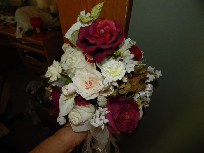 Let’s see everyone’s bridal bouquets! 12