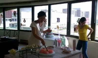 DIY diaper cake. Thank you ladies!!! (pics)