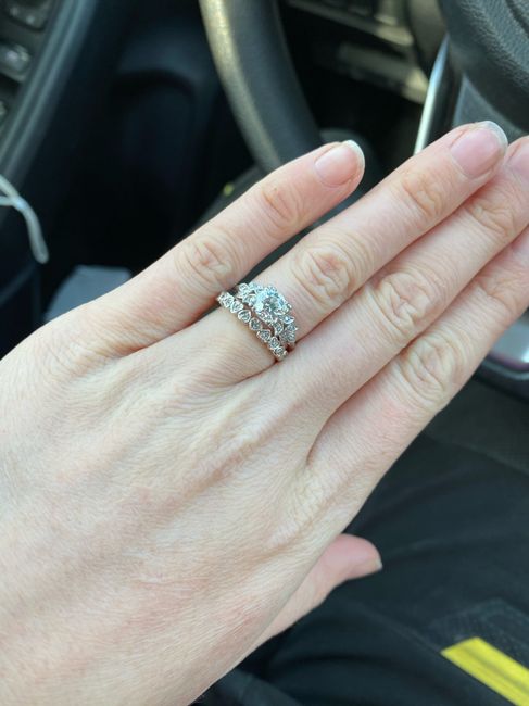 Engagement ring and band don’t match up perfectly? 1