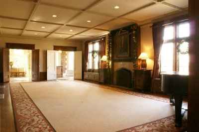 One of my favorite types of threads: Let's See Your Venue :-)
