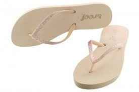 Which flip flops do you like better??