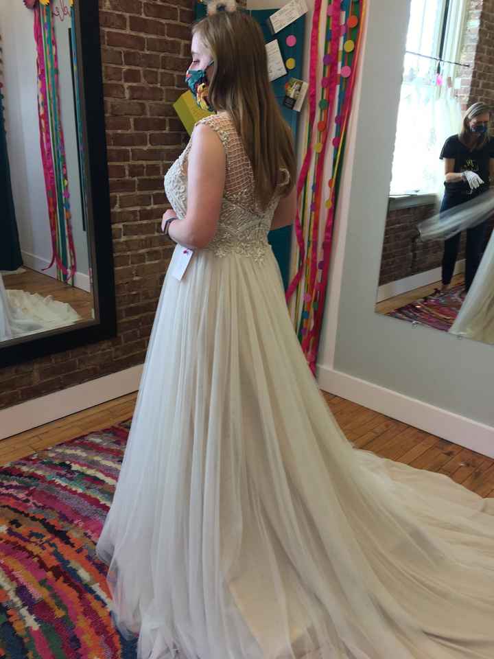 Feeling Down, Show me your dresses on you - 3