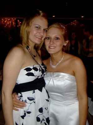 post your wedding  dress pic thanks.