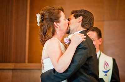 Married for 16 days now :)... pro pics inside!