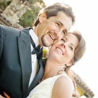 Married for 16 days now :)... pro pics inside!