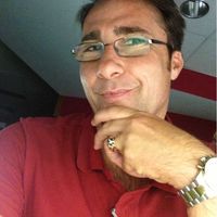 FH is begging to wear his ring!!!