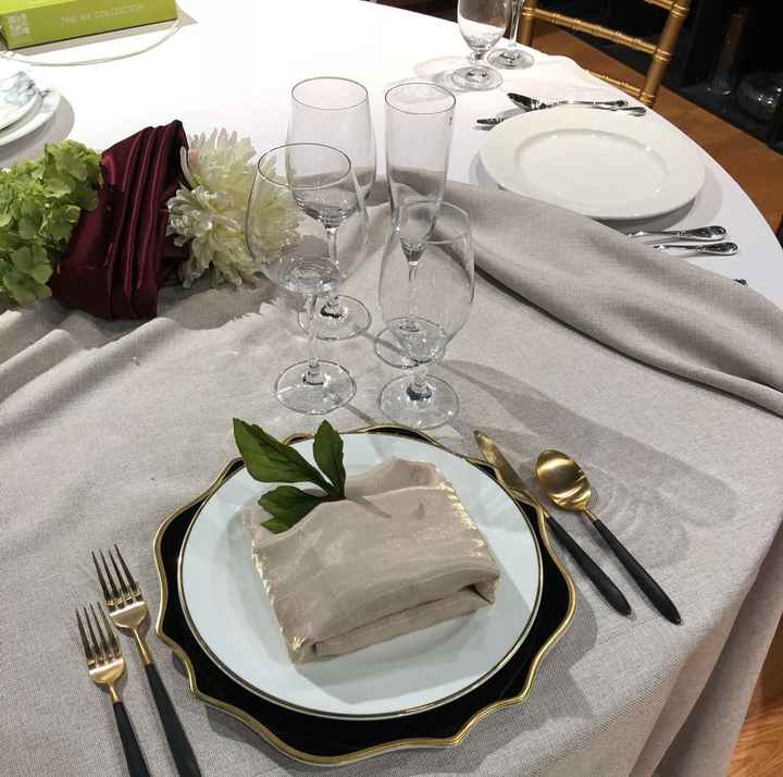 Linens and tablescapes... show me yours! - 1