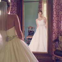 Can i see some dresses?!?!?!?