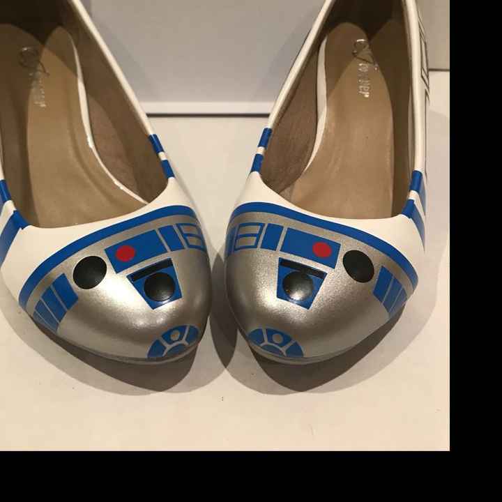 (subtle) ideas for a Star Wars Day wedding - 1