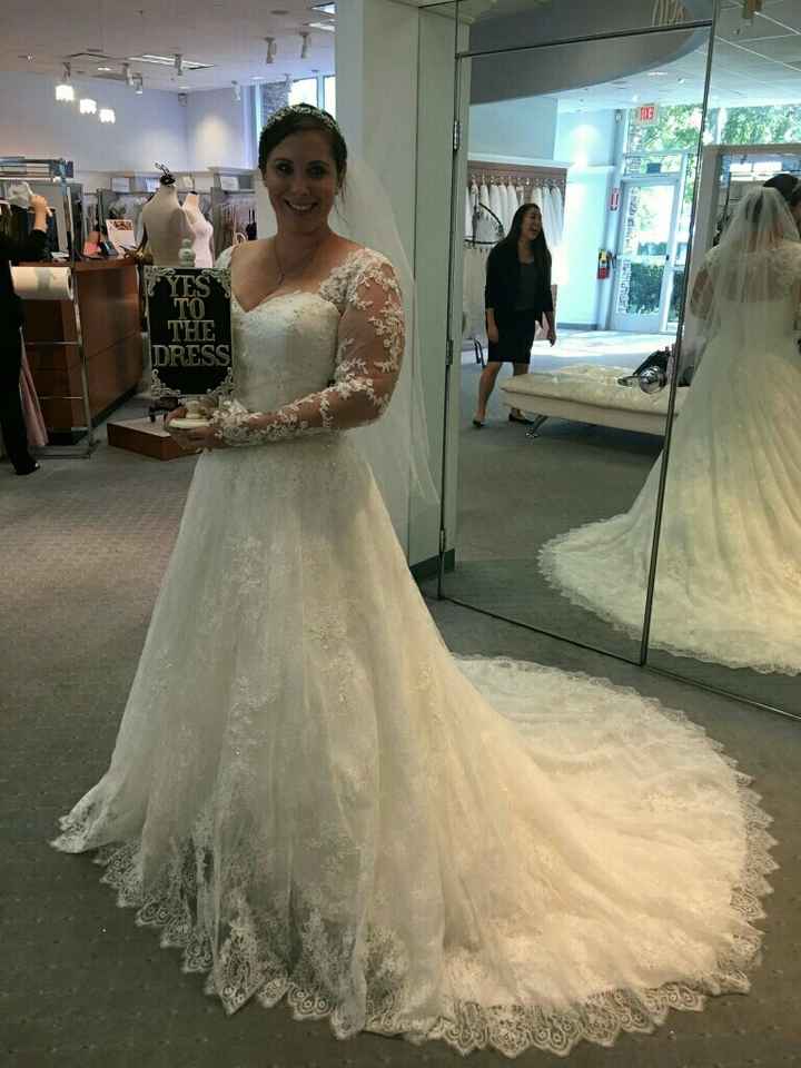 Ok ladies... Drop a pic of your BEAUTIFUL DRESSES
