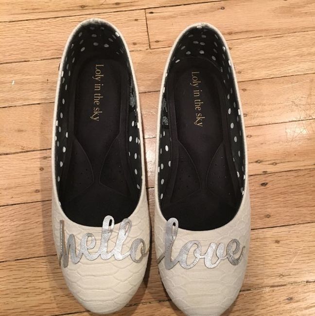 Has anyone else worn flats or Kate Spade Glitter Keds for their wedding?