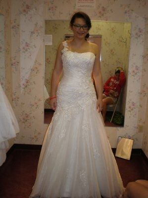 Ok,I think it's been a week or so...DRESSES PLEASE?! *whines