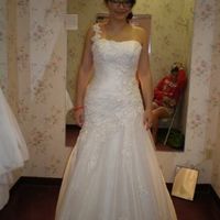 I Think I'm A MAGGIE BRIDE!! :) *PICS* PLEASE SHARE!