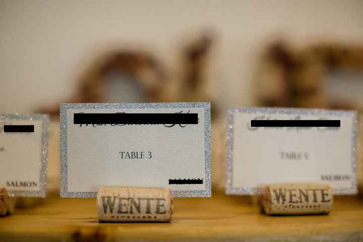 DIY wine cork placecards