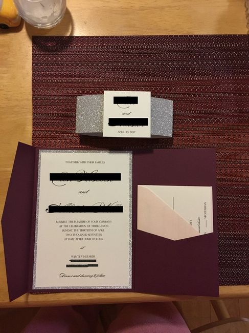 How many cards in your invitation suite? 2