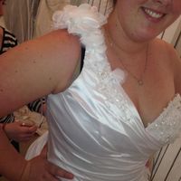 I wanted a Cream wedding, but i bought w white dress!!!