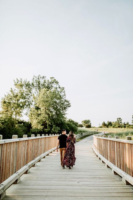 Show off your favorite engagement pictures 38