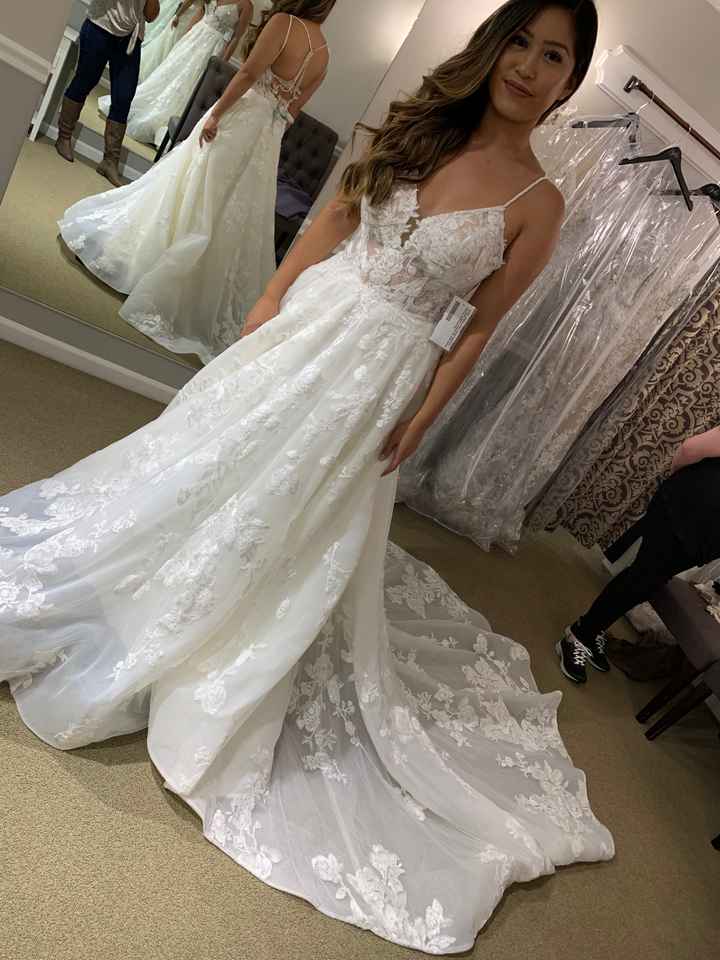 i wanna see the dresses yall didnt get - 4