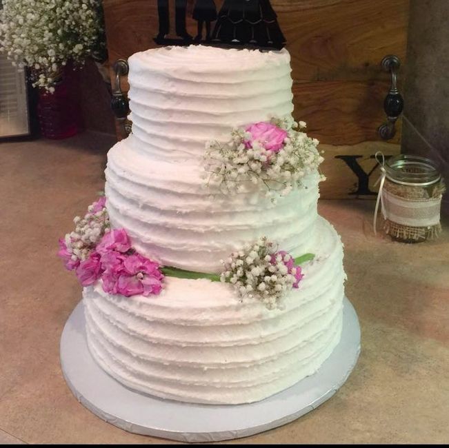 FMIL wants to make my wedding cake