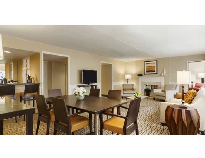 Bridal Suite at Woodcliff Lake Hotel
