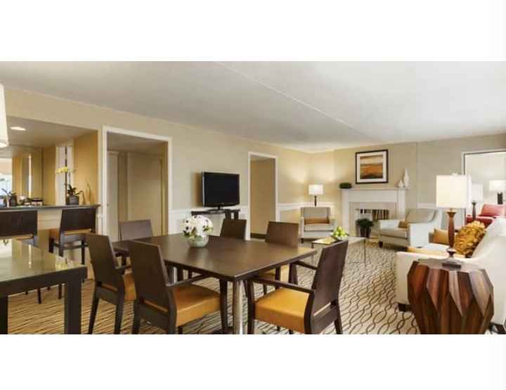 Bridal Suite at Woodcliff Lake Hotel