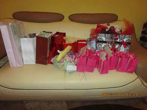 Yay!!!!! Bridal SHower:) Pic Heavy!!!!!!